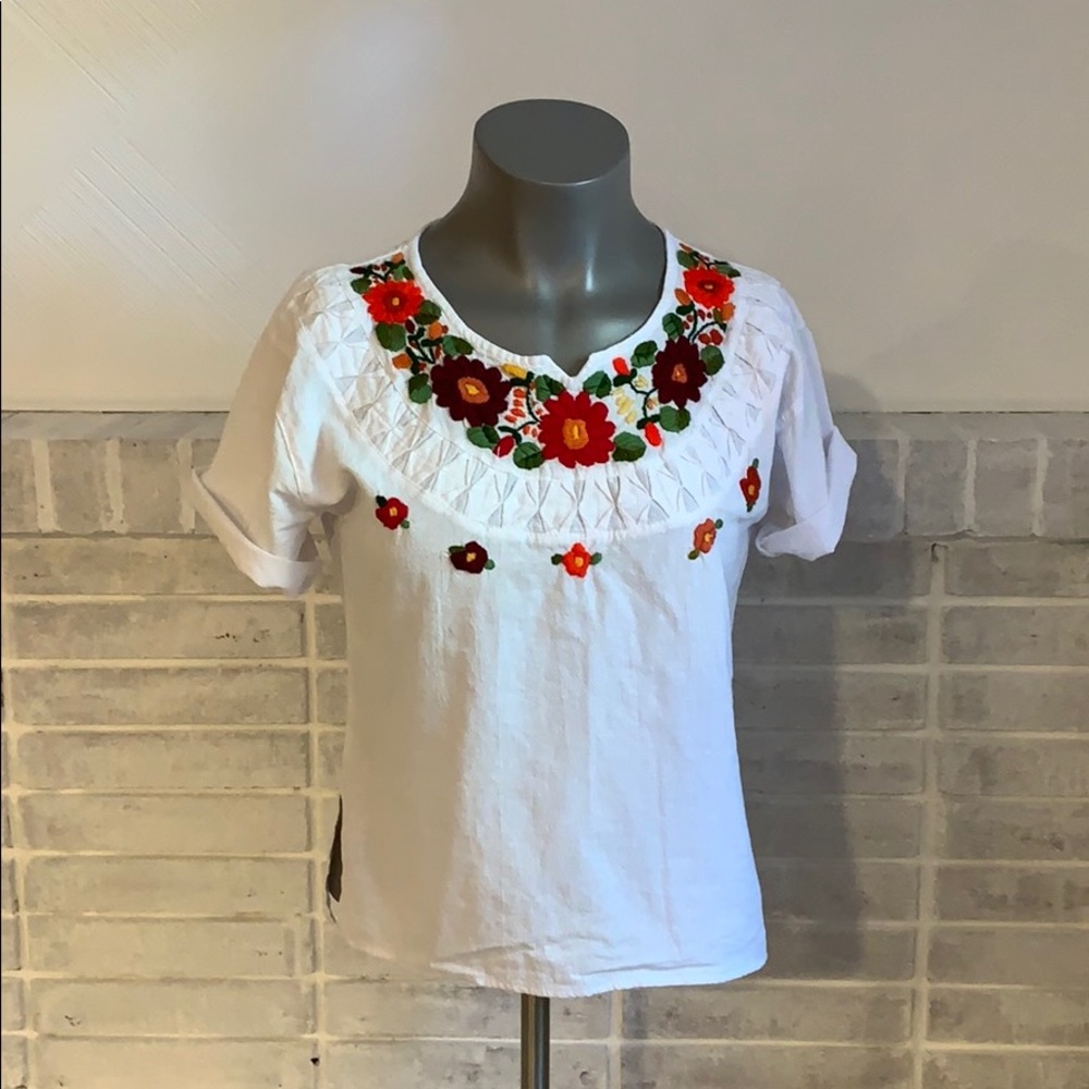 Embroidered tee